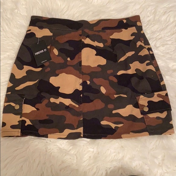 NWT Forever 21 Camo denim skirt - Picture 3 of 4